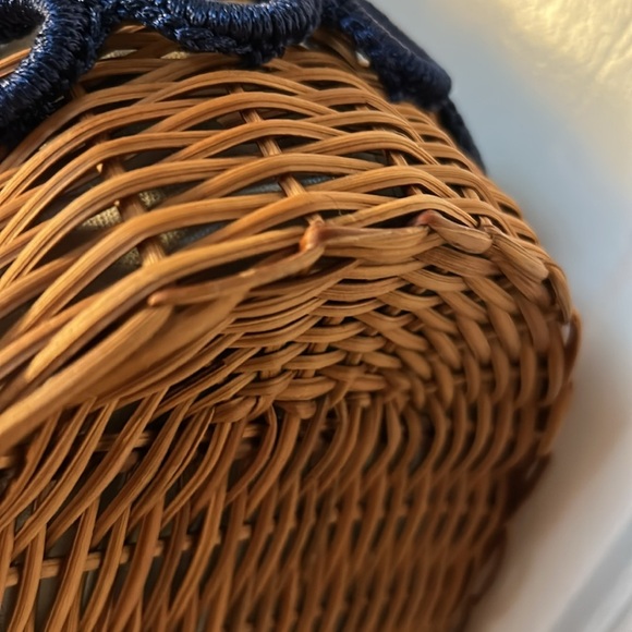 I.N.C. International Concepts Crochet Multi Circles Crossbody - Picture 3 of 13